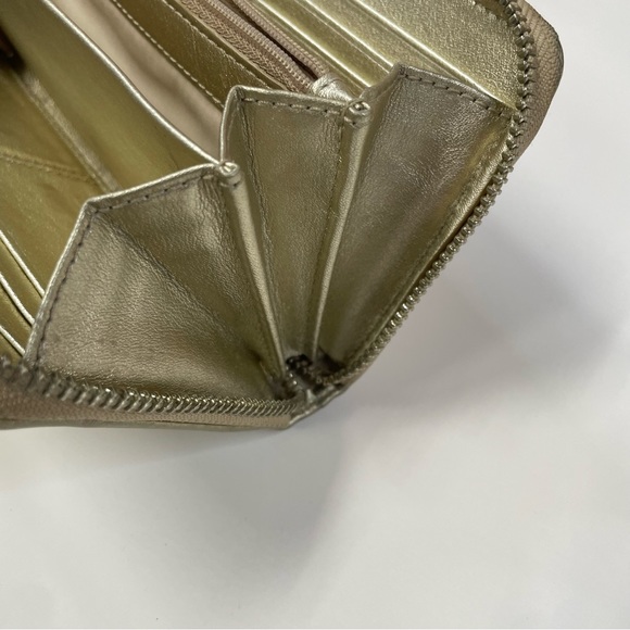 Coach Womens Wallet Zip Around Accordion Off White Metallic Gold Leather #0693 - Picture 11 of 15